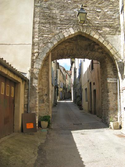 04 - Olargues 001.JPG